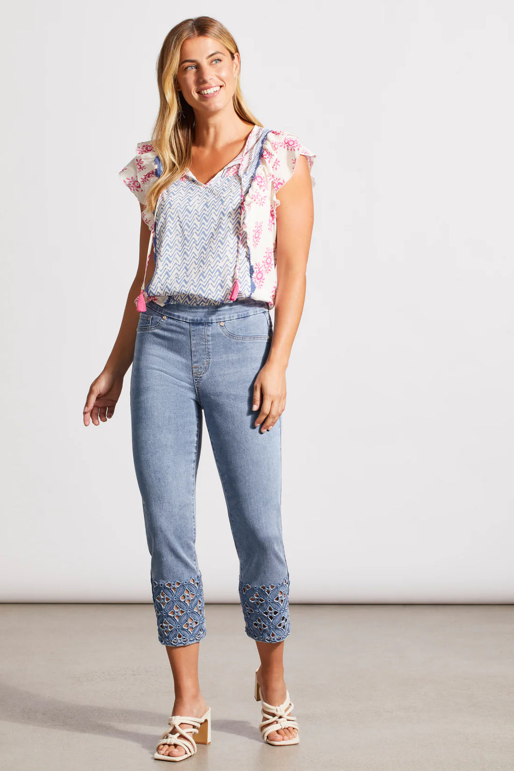 TRIBAL AUDREY PULL-ON SLIM JEAN WITH EMBROIDERY